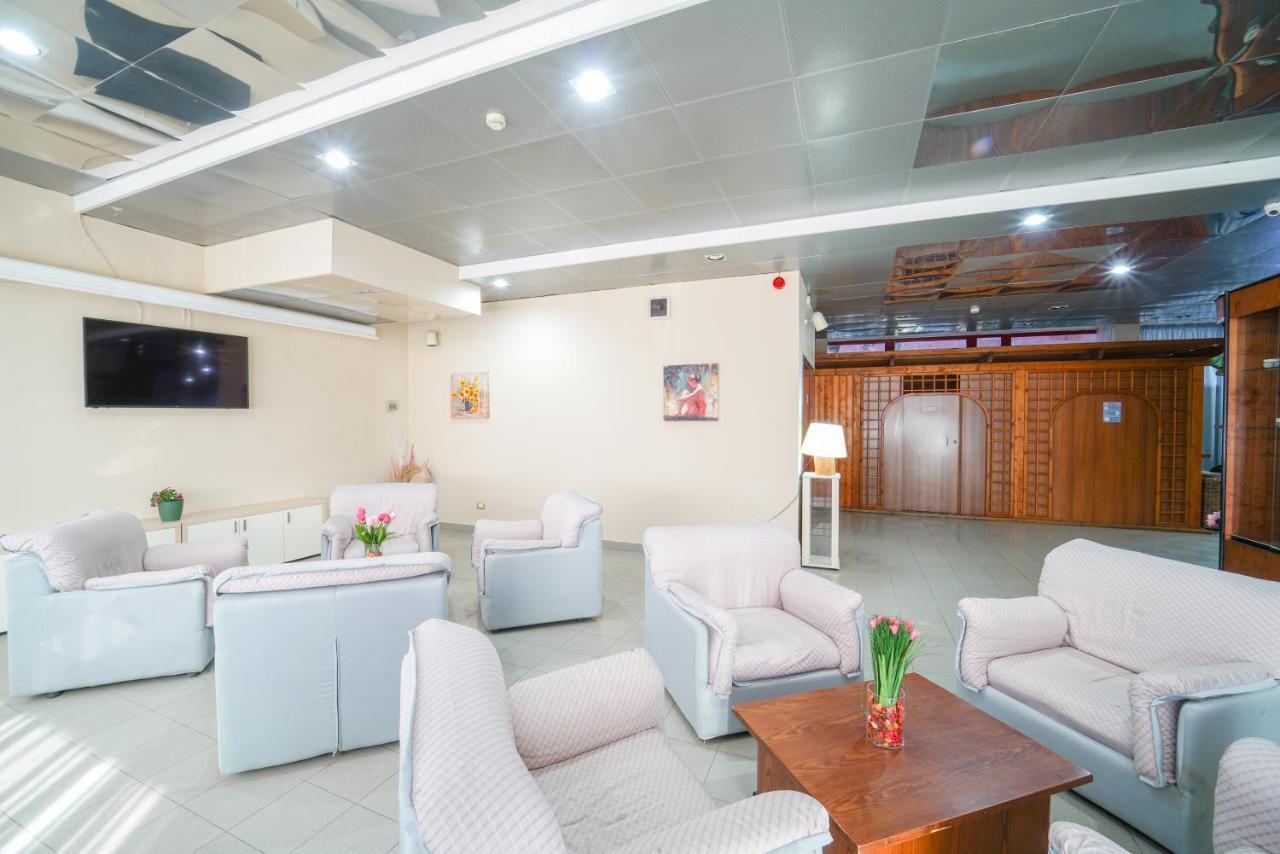 Onda Hotel Silvi Marina Buitenkant foto