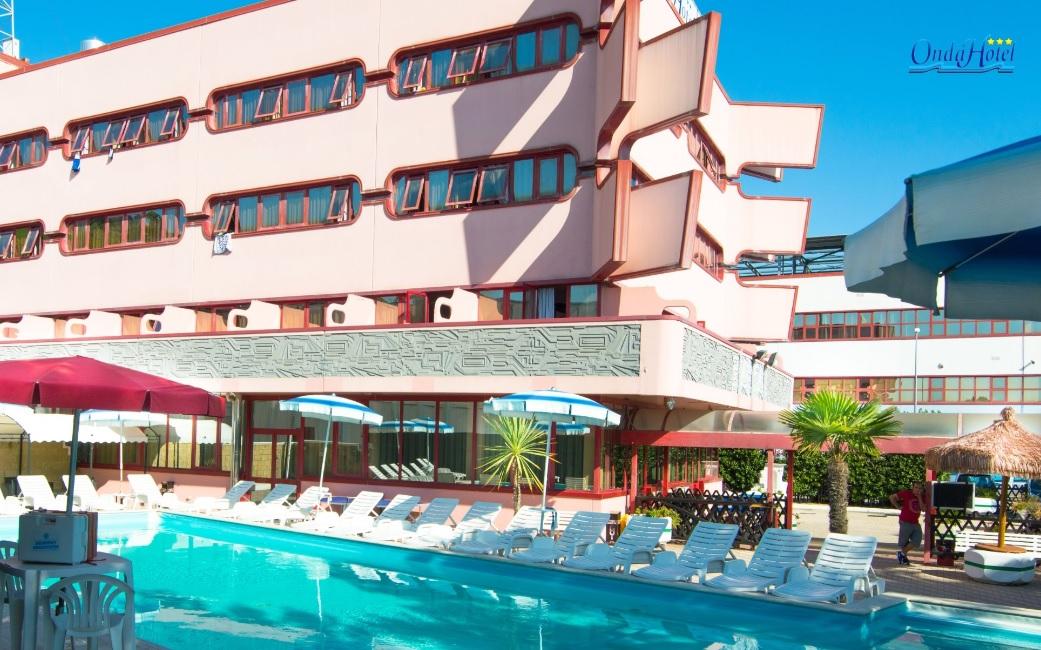Onda Hotel Silvi Marina Buitenkant foto